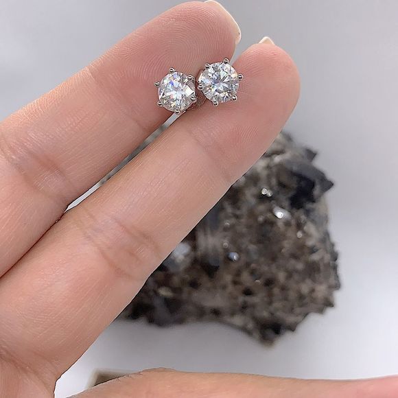 6 prong 2 ct Diamond stud earrings! - Picture 8 of 13